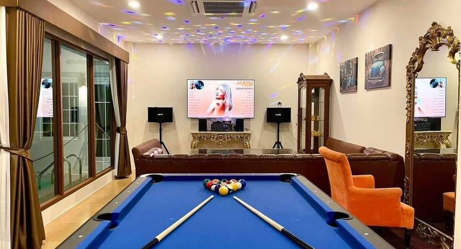 For sale 6 ベッドルーム villa in Bang Lamung, Chonburi