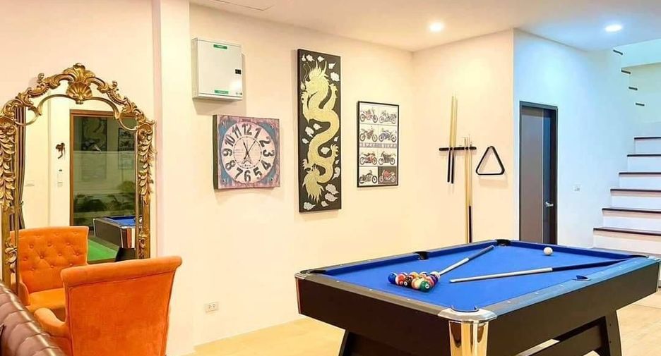 For sale 6 ベッドルーム villa in Bang Lamung, Chonburi