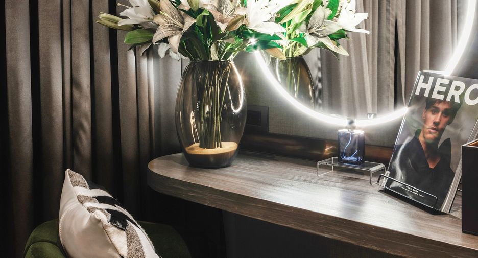 For sale 3 bedrooms condo in Khlong Toei, Bangkok