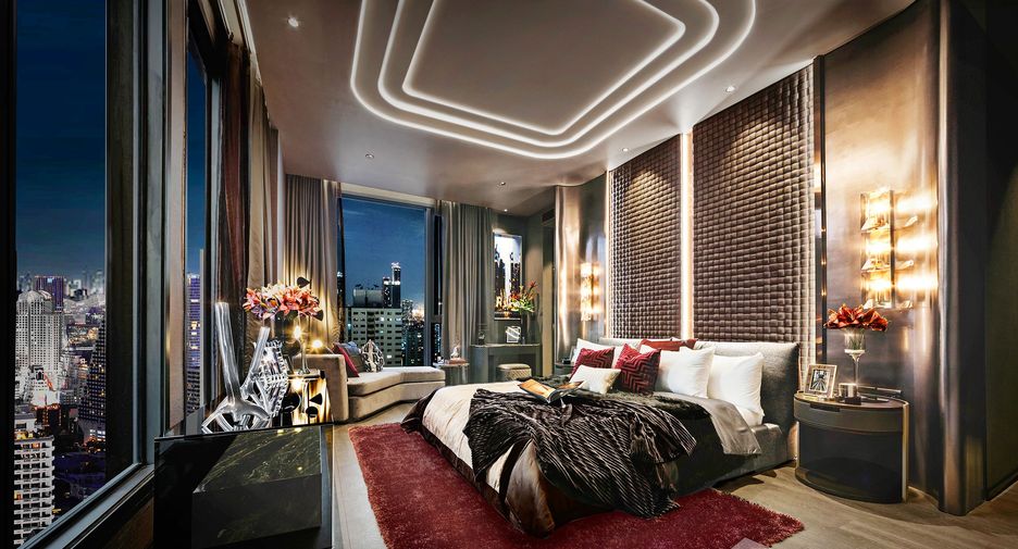 For sale 3 bedrooms condo in Khlong Toei, Bangkok