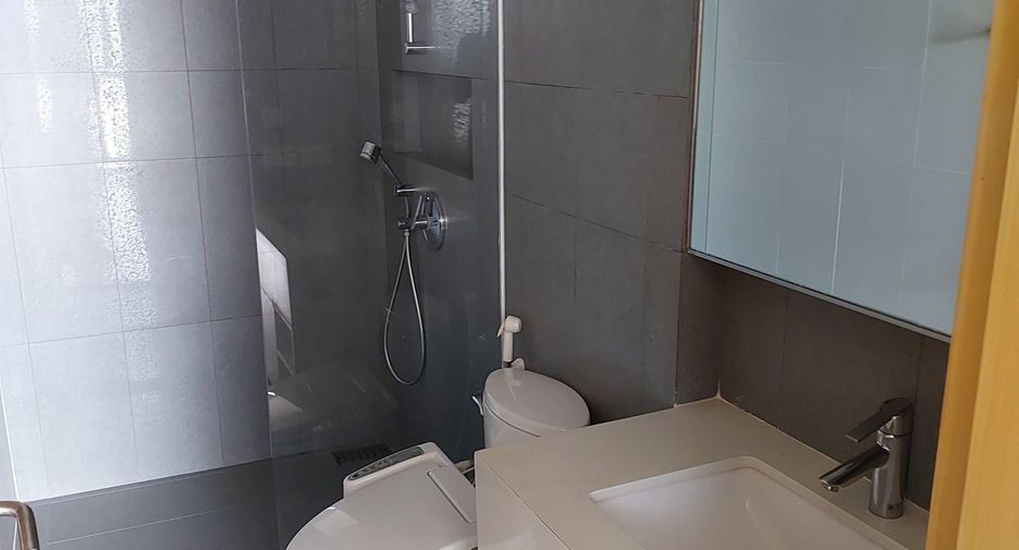 For sale and for rent 2 bedrooms condo in Khlong Toei, Bangkok