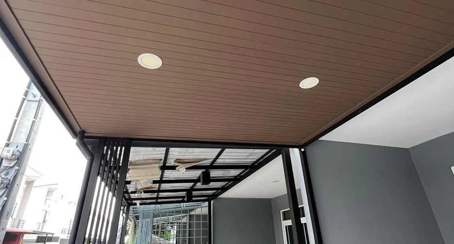 For sale 3 bedrooms townhouse in Bang Phli, Samut Prakan