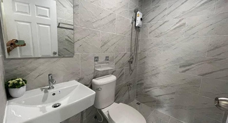 Reihenhaus zur Miete mit 2 Zimmer in Mueang Phuket, Phuket
