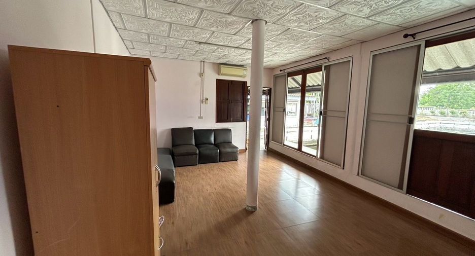 出售 8 卧室 独立屋 在 Mueang Lop Buri, Lop Buri