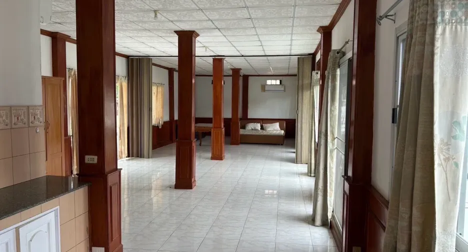 For sale 8 bedrooms house in Mueang Lop Buri, Lopburi