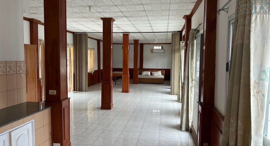 出售 8 卧室 独立屋 在 Mueang Lop Buri, Lop Buri