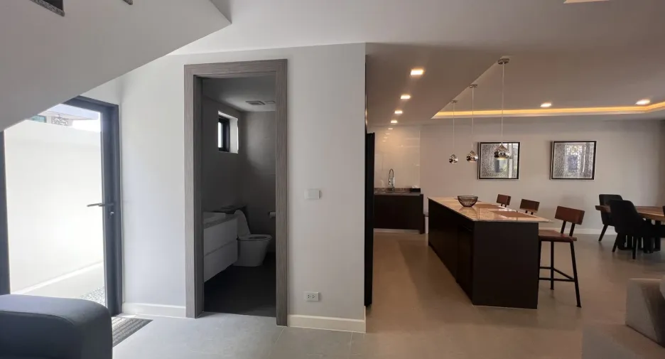 For sale 5 bedrooms villa in Bang Lamung, Chonburi