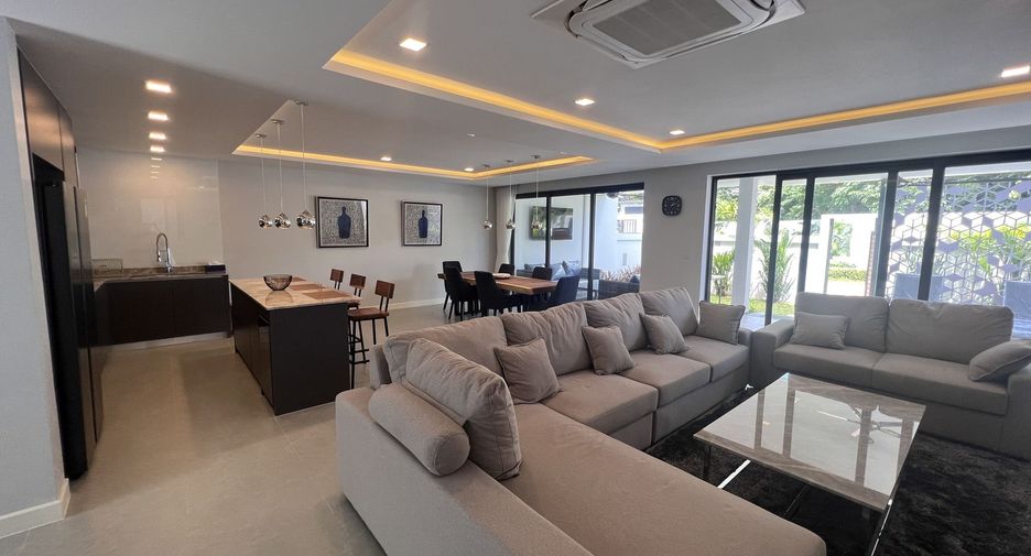 For sale 5 bedrooms villa in Bang Lamung, Chonburi
