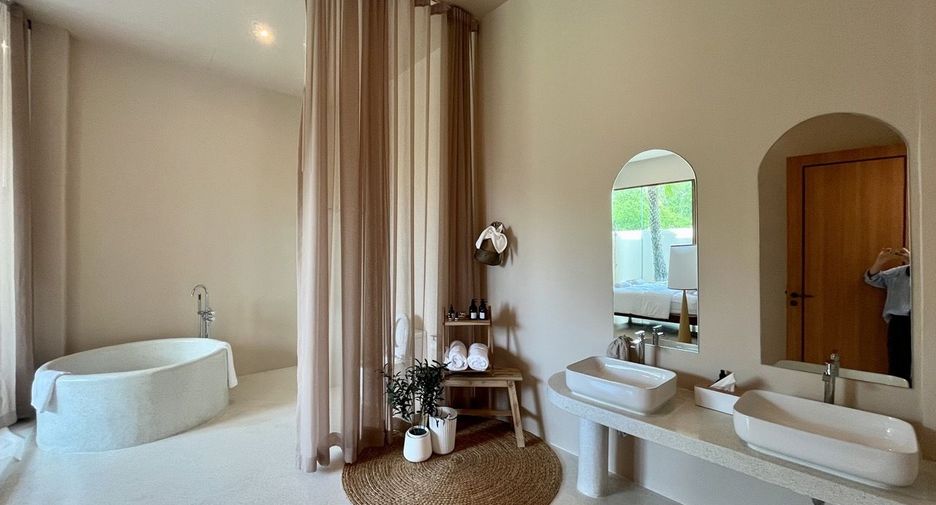For sale and for rent 9 bedrooms villa in Bang Lamung, Chonburi