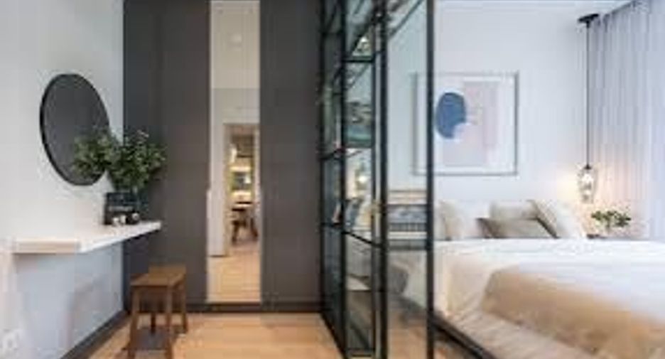 For sale 2 bedrooms condo in Huai Khwang, Bangkok