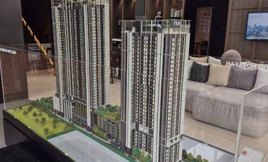 Продажа 2 спальни кондо в Хуаи Кхщанг, Бангкок