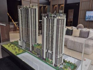 For sale 2 bedrooms condo in Huai Khwang, Bangkok