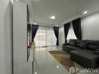 For sale 2 ベッドルーム townhouse in Bang Lamung, Chonburi