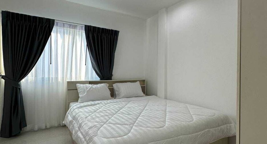 For sale 2 ベッドルーム townhouse in Bang Lamung, Chonburi