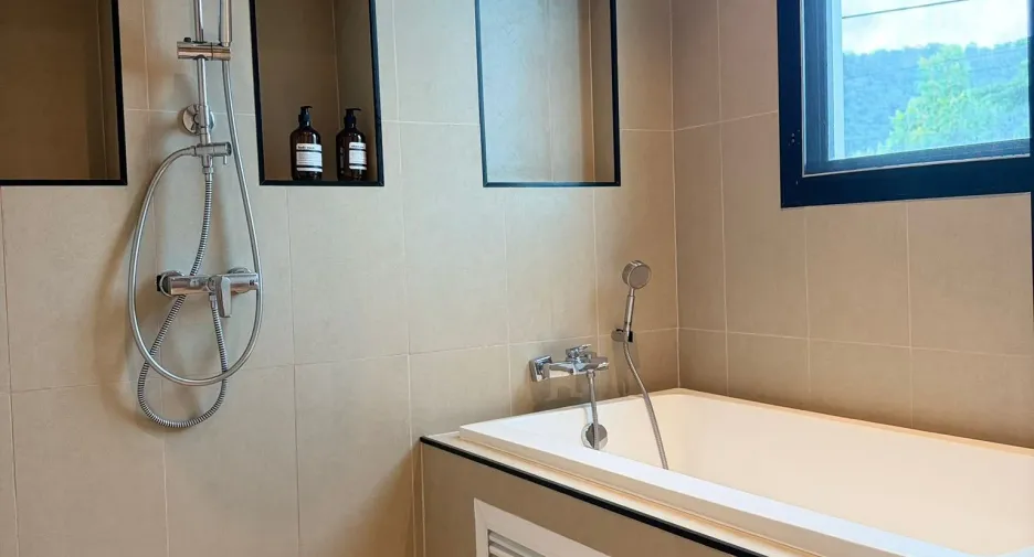 For sale そして for rent 4 ベッドルーム villa in Mueang Phuket, Phuket