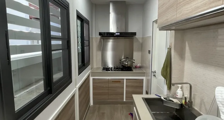 Haus zum Kauf mit 4 Zimmer in Bang Lamung, Chonburi
