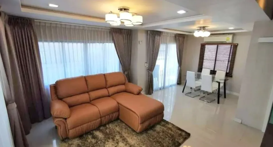 For rent 3 bedrooms house in Bang Lamung, Chonburi
