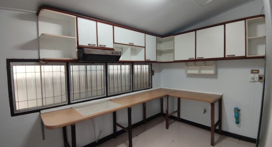 For sale 3 bedrooms house in Lak Si, Bangkok