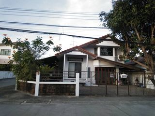 For sale 3 bedrooms house in Lak Si, Bangkok