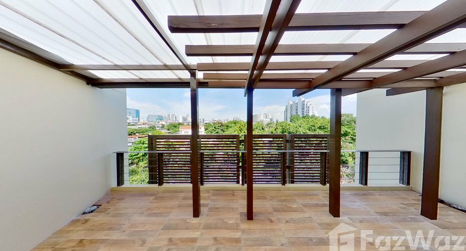 Casa adosada en venta de 4 habitaciones en Yan Nawa, Bangkok