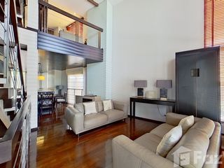 For sale 4 bedrooms townhouse in Yan Nawa, Bangkok