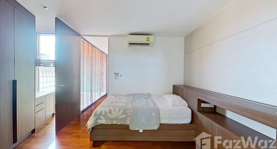 For sale 4 ベッドルーム townhouse in Yan Nawa, Bangkok