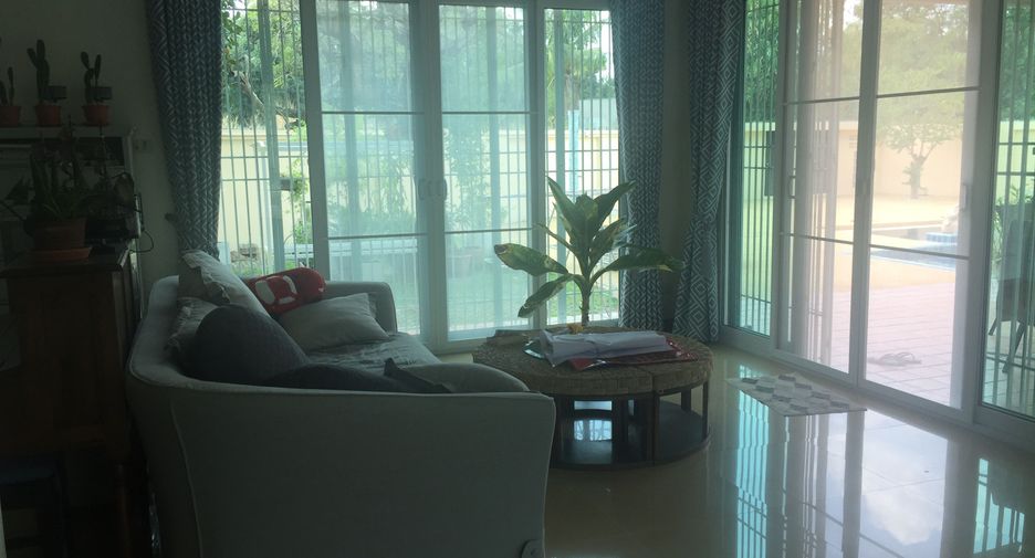 À vendre 3 chambres villa à Sattahip, Chonburi