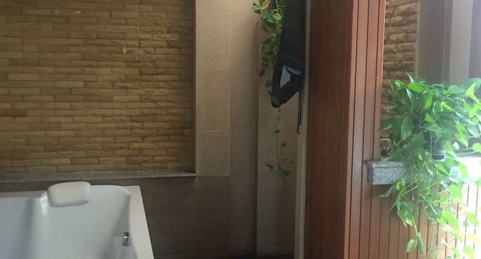 À vendre 3 chambres villa à Sattahip, Chonburi