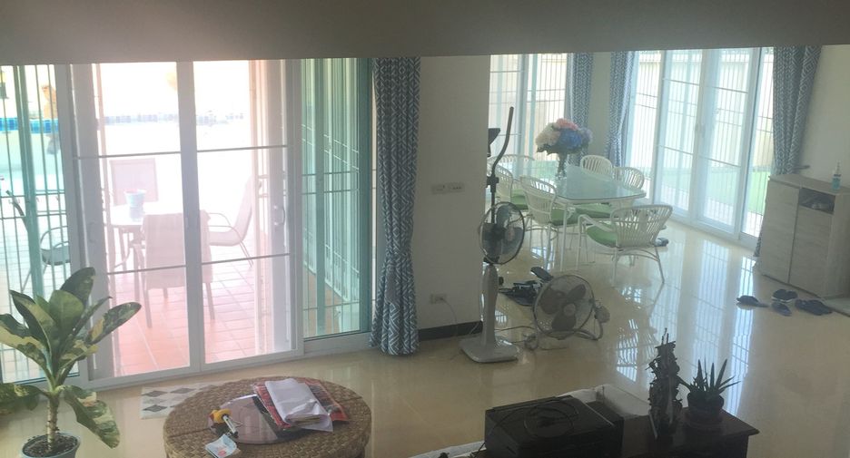 À vendre 3 chambres villa à Sattahip, Chonburi