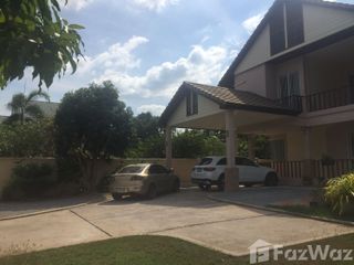À vendre 3 chambres villa à Na Jomtien, Pattaya