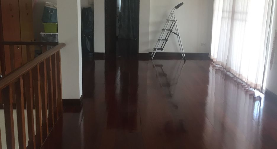 À vendre 3 chambres villa à Sattahip, Chonburi