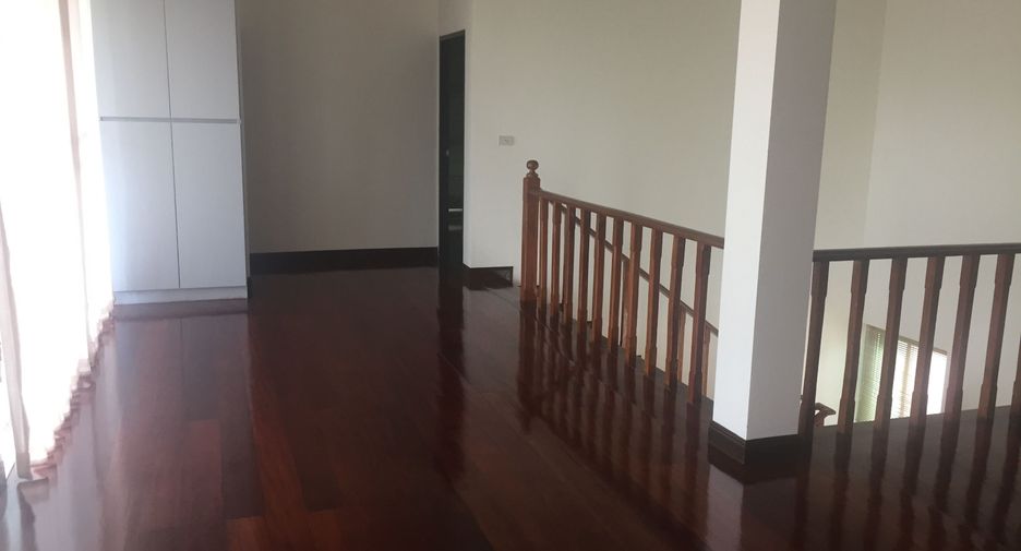 À vendre 3 chambres villa à Sattahip, Chonburi