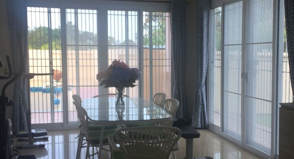À vendre 3 chambres villa à Sattahip, Chonburi