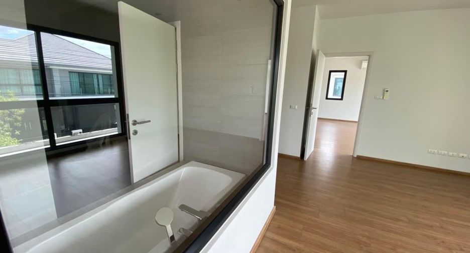 For sale 4 ベッドルーム house in Bang Khun Thian, Bangkok