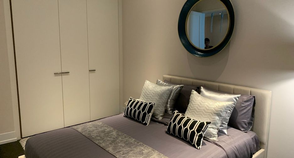 For sale 2 ベッドルーム condo in Sathon, Bangkok