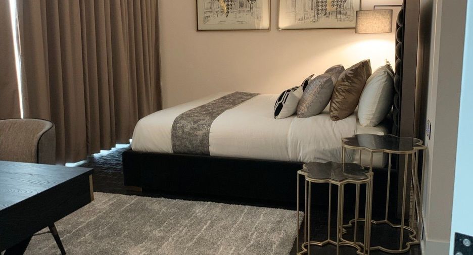 For sale 2 ベッドルーム condo in Sathon, Bangkok