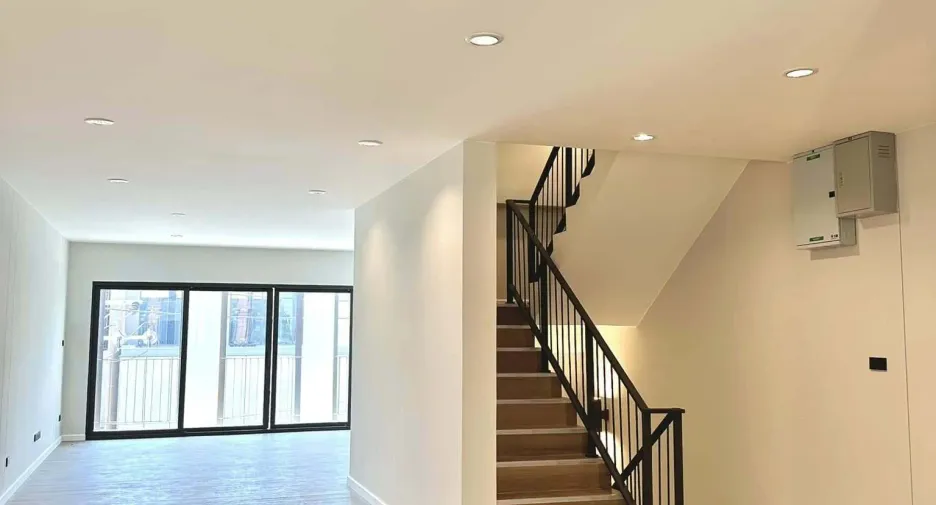 For rent 4 bedrooms retail Space in Thalang, Phuket