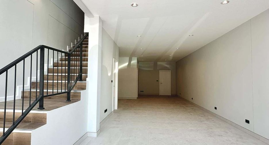 For rent 4 bedrooms retail Space in Thalang, Phuket