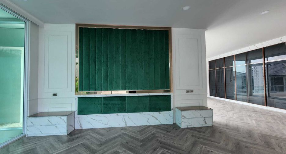 For sale 4 bedrooms house in Prawet, Bangkok