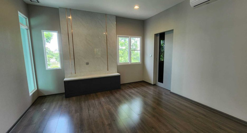 For sale 4 bedrooms house in Prawet, Bangkok
