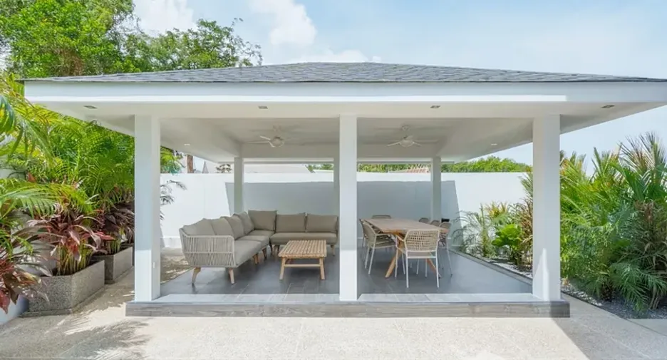 For sale 4 bedrooms villa in Thalang, Phuket