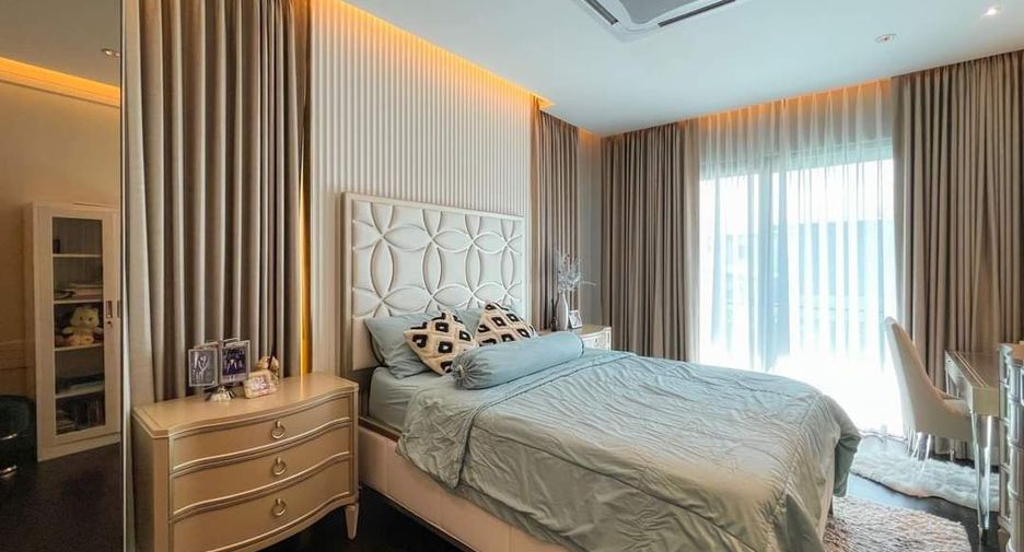 For sale 4 bedrooms villa in Bang Lamung, Chonburi
