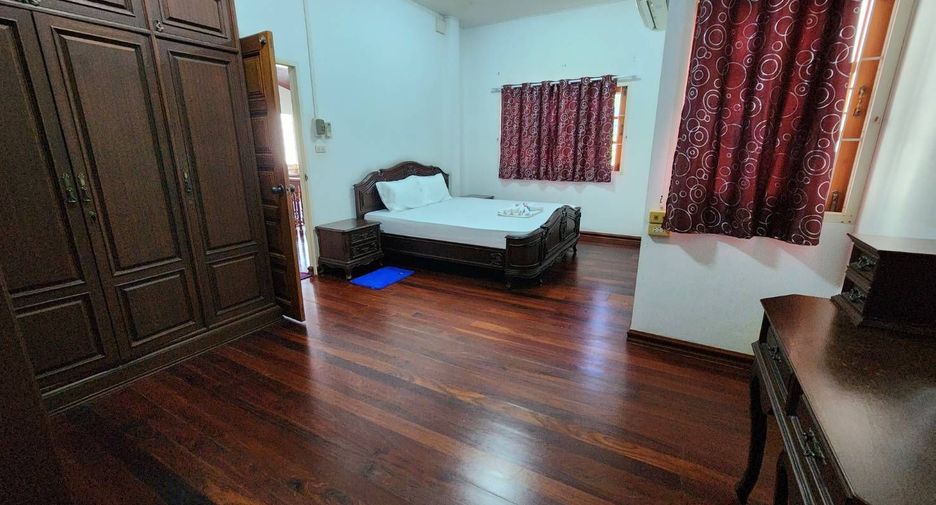 For rent 4 ベッドルーム villa in Bang Lamung, Chonburi
