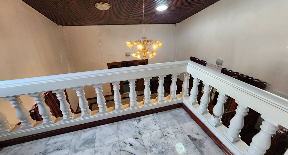 For rent 4 ベッドルーム villa in Bang Lamung, Chonburi