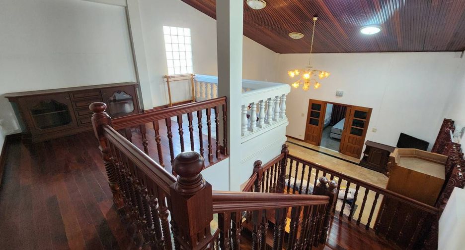 For rent 4 ベッドルーム villa in Bang Lamung, Chonburi