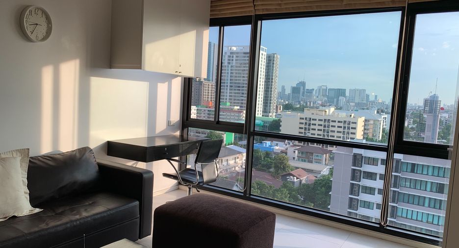 For sale 2 bedrooms condo in Phaya Thai, Bangkok