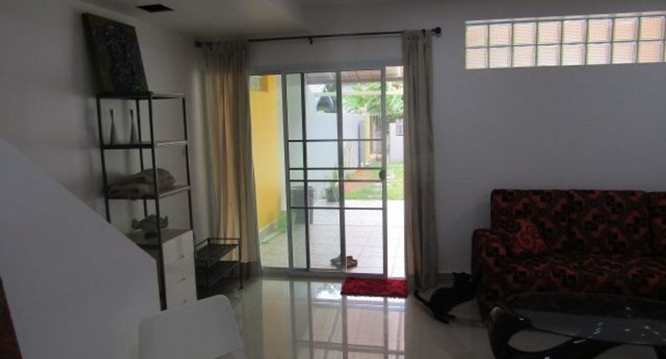 For sale 2 bedrooms townhouse in Mueang Phuket, Phuket
