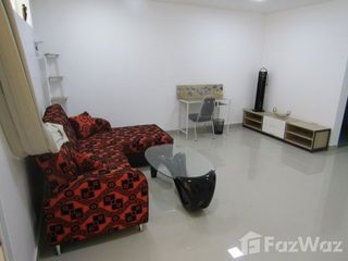 出售 2 卧室 联排别墅 在 Phuket Town, 普吉