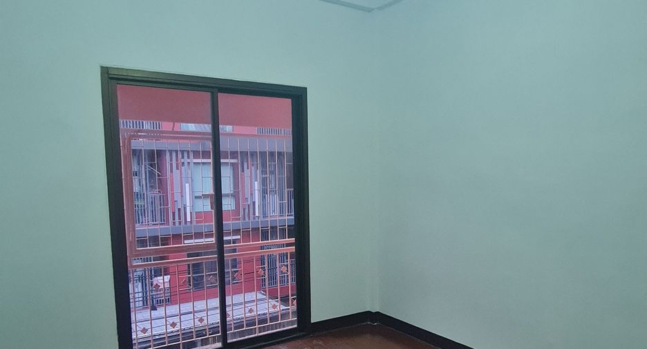 For sale 3 bedrooms retail Space in Ratchathewi, Bangkok
