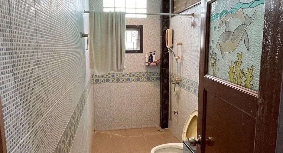 For sale and for rent 4 bedrooms house in Mueang Nakhon Nayok, Nakhon Nayok
